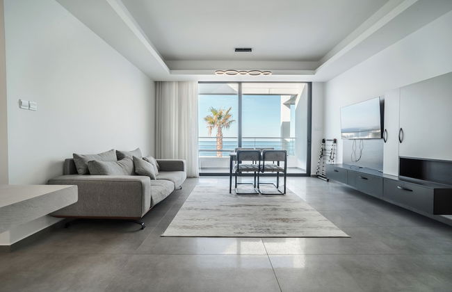 Spectacular Modern Apartment With Front-line Sea Views and Roof Terrace - Foto 1