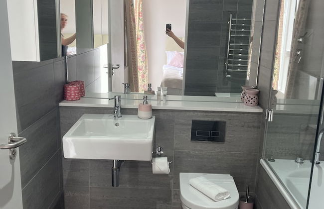 Immaculate 2-bed Apartment in London - Foto 9