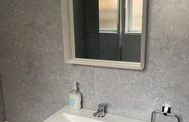 Comfortable 2 bedroom home from home with parking - Foto 22