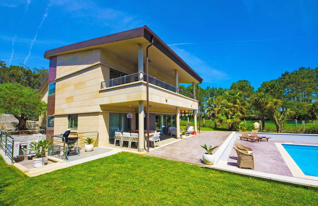 Beautiful Villa With Pool and sea Views and Only 400m From the Beach - Foto 30