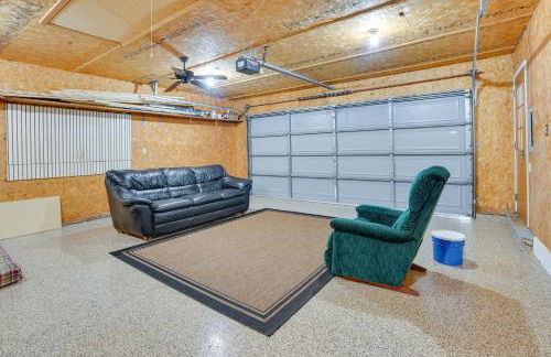 Waterfront Spirit Lake Vacation Rental with Dock! - Foto 20