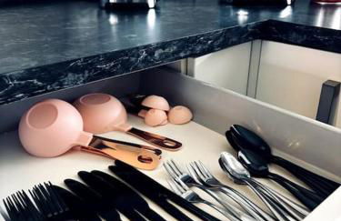 Lakefront View Entire Apartment with 2 bedrooms, 2 full bathrooms & Balcony Waterview - Foto 18