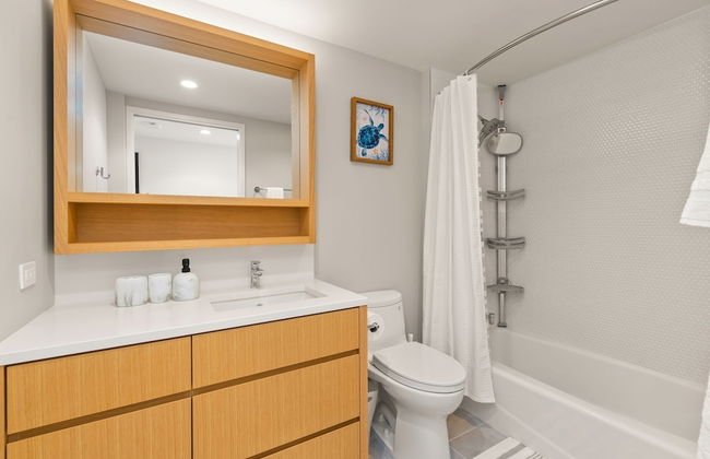 Sky Ala Moana 4209 2 Bedroom Condo by RedAwning - Photo 19