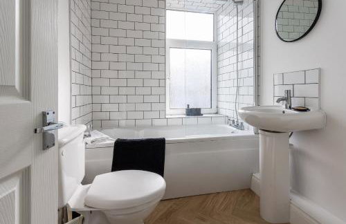 Gateshead 4 BR Home for Serenity Stay - Foto 33