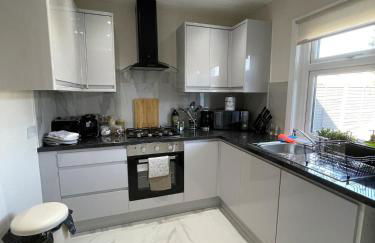 Fully Refurbished 3 Bed House - Dartford - Photo 12