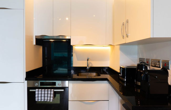 Ocean SPA Suite 11-hosted by Sweetstay - Photo 4