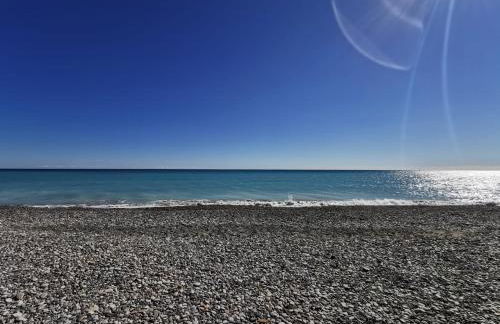 Global Properties, Adosado en la playa con piscina - Foto 34