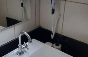 Apartamento Frente Praia Embaré - Varanda Aconchegante - Pet Friendly - Foto 23