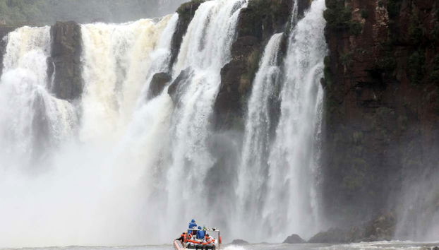 Le cascate viste dall'imbarcazione
