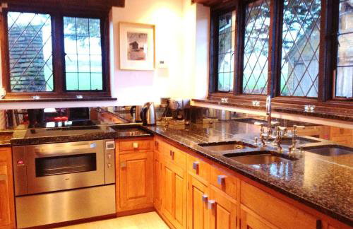 Idyllic Country Cottage South Downs - Photo 17