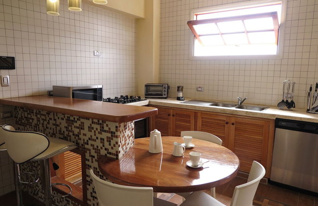 Presidents Suite, Knocking on Cuba - Photo 14