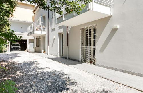 Campus House - Photo 19