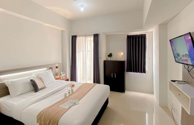 Cozy Studio Apartment At Vittoria Residence - Photo 1