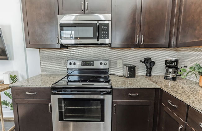 Couple's Retreat Near Vanderbilt University! - Foto 11