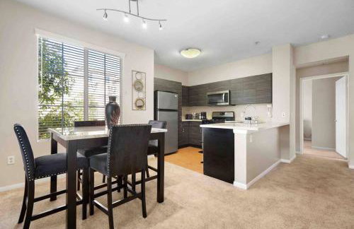 COZY 2BR/2BA ! 5MINtoDisney ! AngelStadium!HondaCenter - Photo 6