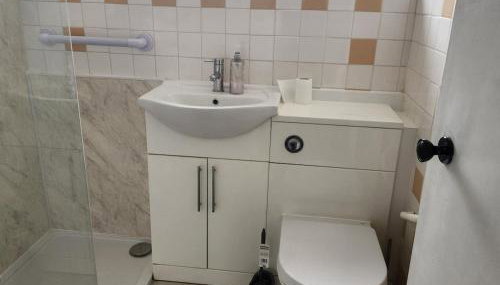 Beautiful two Bedroom house Entire house - Foto 2