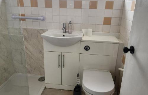 Beautiful two Bedroom house Entire house - Foto 2