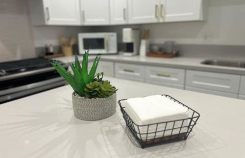 Newly Built Stylish Modern 2B In LA - Foto 38