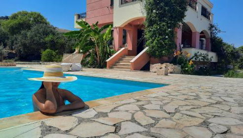 Villa Mitis - A Bohemian Private Pool Retreat - Foto 4