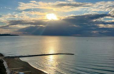 Stunning Sea View - Photo 3