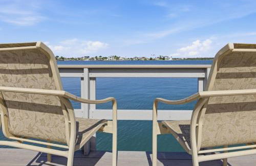 107-Waterfront-Walk to beach-Lovely - Foto 72