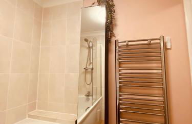 Bond Central - City Centre Oasis - Photo 11