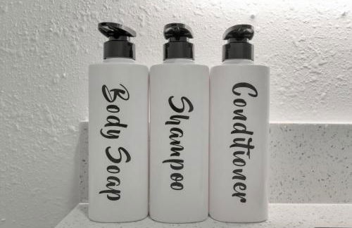 Walk to Stadium, 2 Parking spots, Dog Park, BBQ - Foto 9