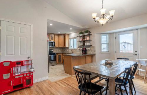 Business in Front and Fun in the Back Pets too - Photo 11