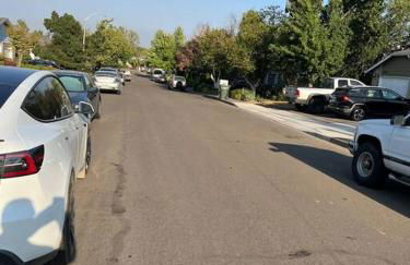 Solar Half-Plex with Chic Style in Country Glen - Foto 40