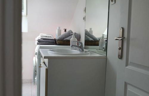 Le Clousy- Gîte - CARQUEFOU Centre - Foto 22