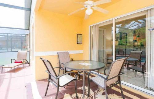 5 bedroom, 7 bed , 3 bathroom Midterm Rental Home with Pool and Game room, near Disney - Foto 16