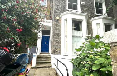 Stylish 2-Bedroom Apartment in Maida Vale near Little Venice & Paddington by NourNest Apartments - Foto 28