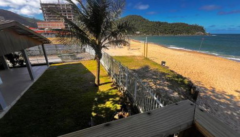 Casa em Itapema pé na areia, de frente ao mar - Foto 5