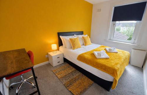 Register House Family or Contractor 4bed with Garden Driveway - Foto 9