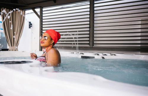 Ashbys Deluxe Studios with Free Spa included - Foto 16