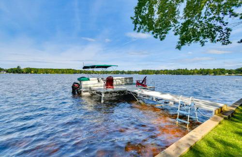 Lakefront Retreat with Pedal Boat and Dock in Kalkaska - Foto 25