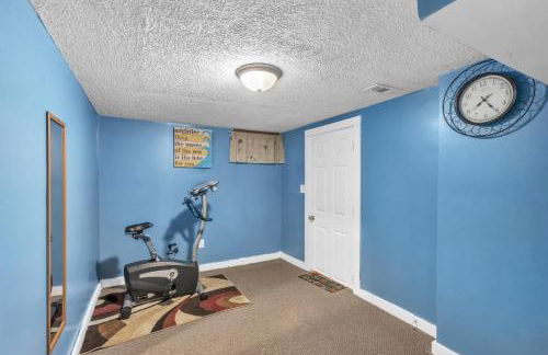 Lovely PET FRIENDLY three bedroom in desirable Urbandale Location! 3 Home by RedAwning - Foto 58