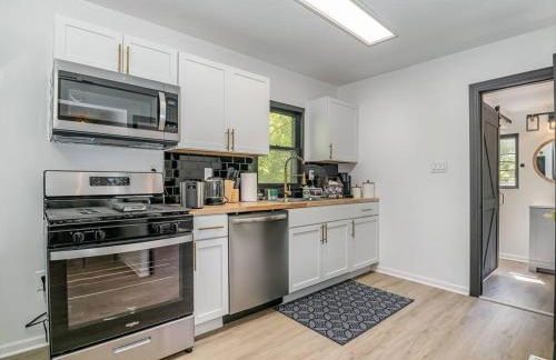 Black Cabin Getaway in Woods I Valpo - Foto 4