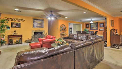 2 Mi to Lake Arlington Spacious Escape with Deck - Photo 2