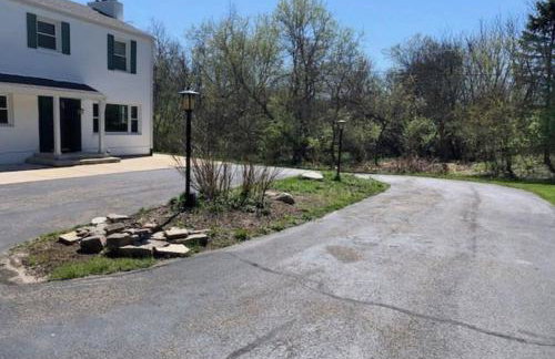 TheCreekHouse 5BR Sanctuary w Sunroom and Games - Foto 17