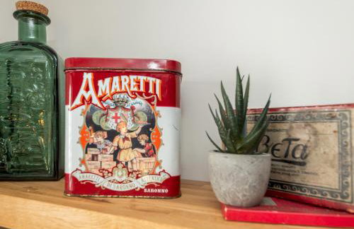 The Lodge - Elegant Comfort in a Peaceful Setting - Photo 12