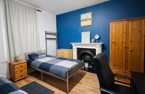 landvue stays, The Colchester town White House 4 bed 2 bath! - Foto 13