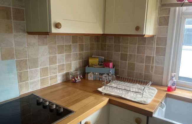 Seasideescape-2br-sleeps4-parking-petsok-fireplace - Foto 13