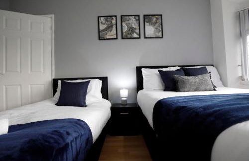 Spacious 3BR by Avalora Shortlets & Serviced Accommodations Queensway with big garden, Near train station - Foto 72