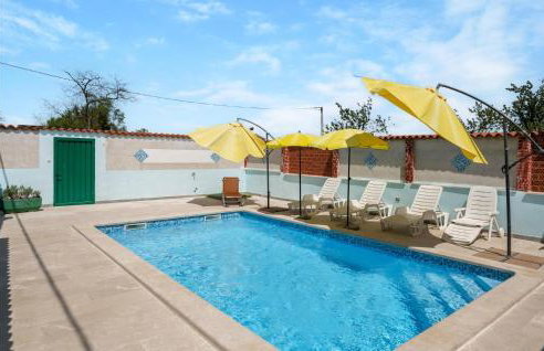 Three-Bedroom Holiday Home 0 In Zminj - Photo 9