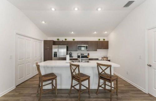 Large 3 bedroom with Pool and Golfcart - Foto 57