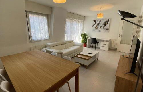 Le Bois Gentil - Grand appartement familial, proche de Genève et du Palexpo - Photo 2