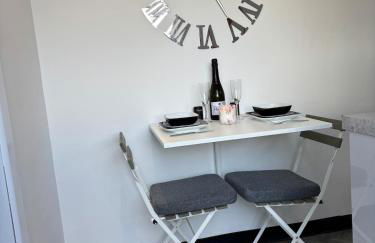 Little Woodlands Chalet with Private Garden & Hot Tub - Foto 24