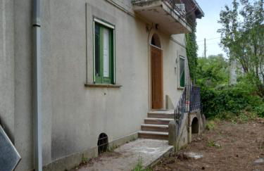 CALABRIA COLLINA DI SCILLA CASALE OSTELLO1800 SELF SERVICE GIARDINO STANZE E APPARTAMENTI PER FAMIGLIE COPPIE E SINGLE Melia Pzza S Gaetano 16 - Foto 5