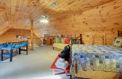 Pet-Friendly Cabin with Loft 5 Mi to Lake Lure! - Foto 17